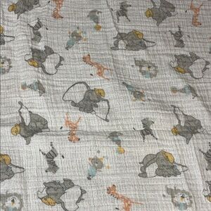Huge New Aden and Anais muslin blanket Disney’s Dumbo Security Swaddle Receiving